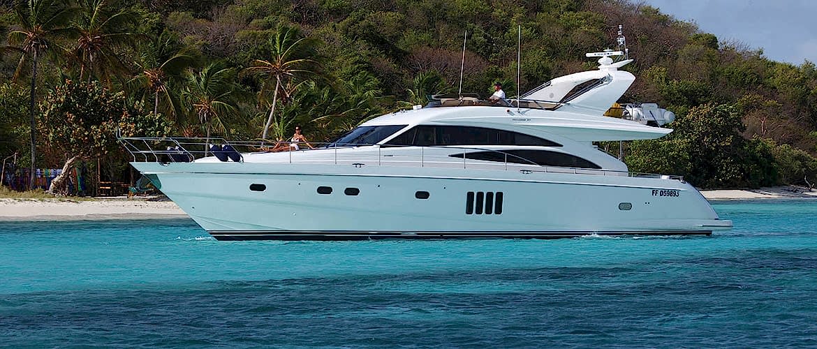 Kemer Bölgesinde Kiralik Tekne | Princess 67